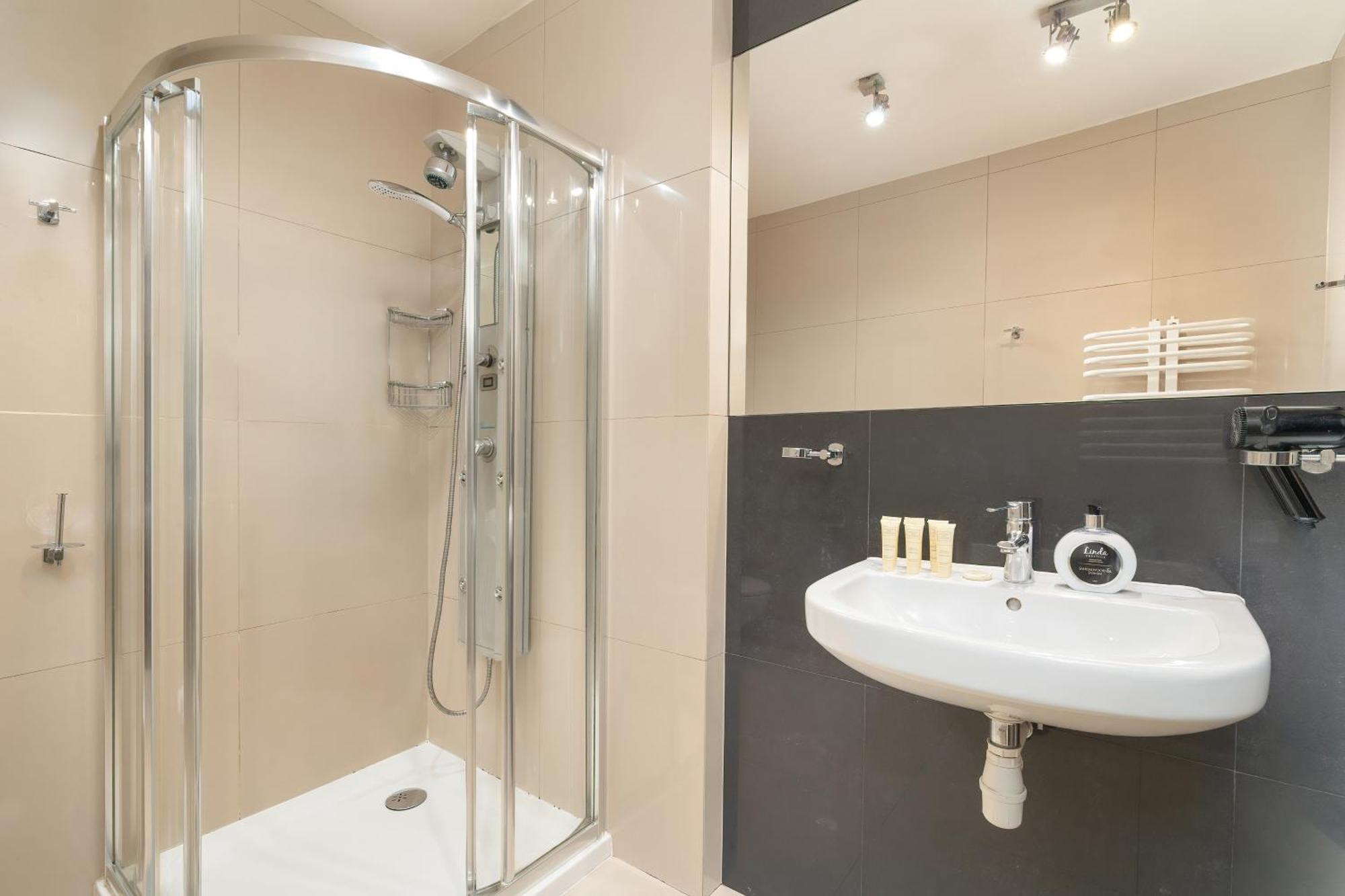 Przestronne Apartamenty W Zakopanem Z Trzema Sypialniami I Parkingiem By Noclegi Renters Luaran gambar